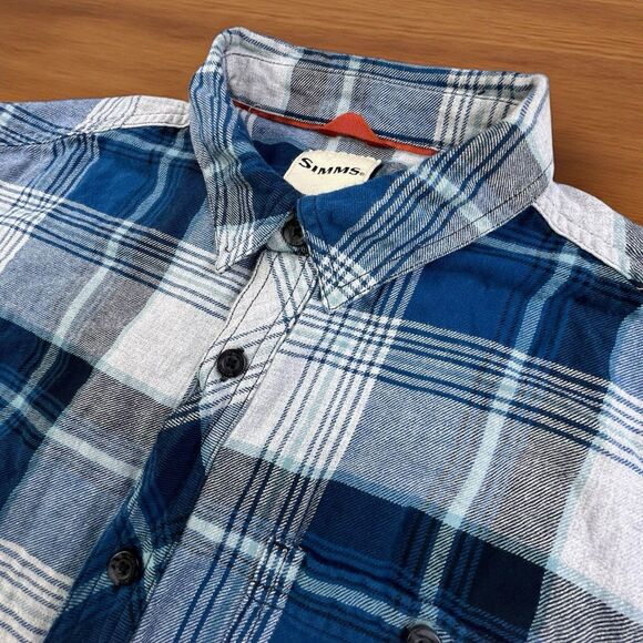 Simms Flannel Shirt Mens Medium Blue Gray Plaid Fishing Outdoor Camping - Picture 1 of 12